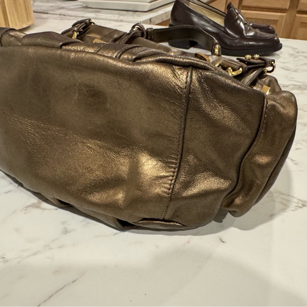 Badgley Mischka Bronze Metallic Leather Bag - Picture 10 of 13
